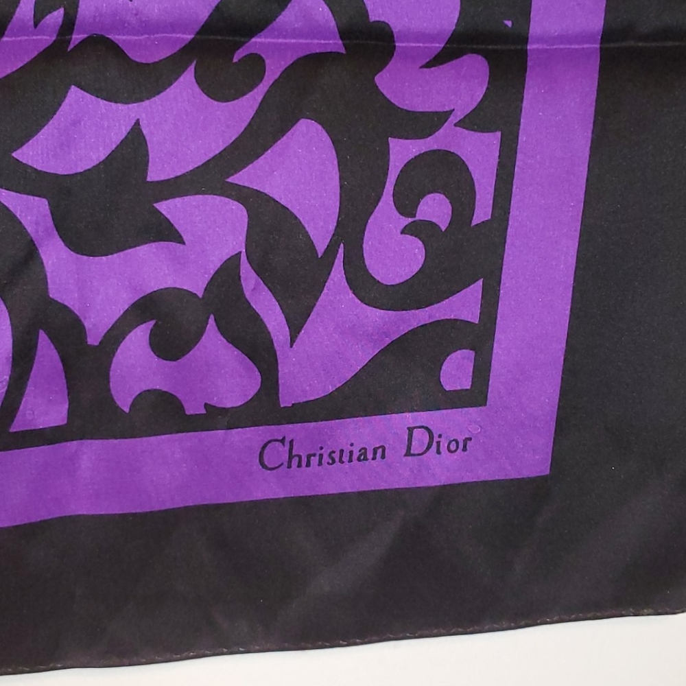 Christian Dior Ladies Slik Scarf. - Picture 16 of 16